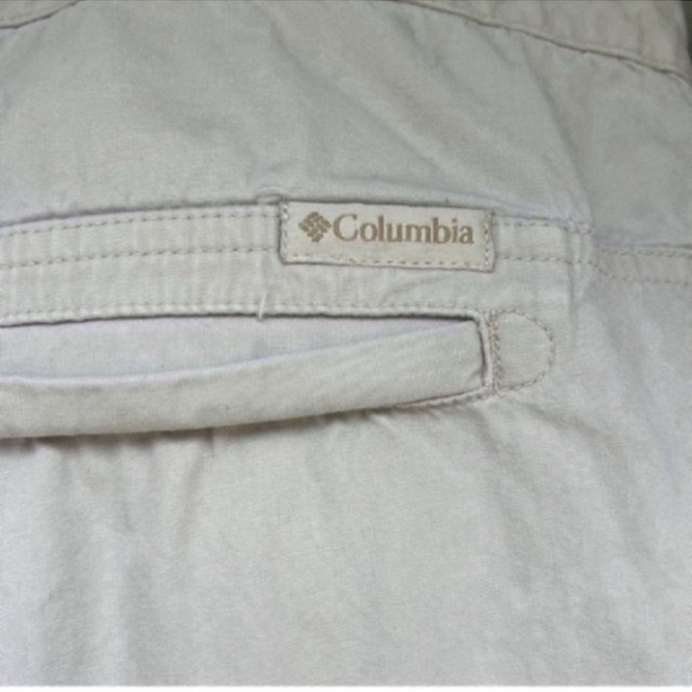 Columbia Light Tan Cargo Shorts - Picture 6 of 6
